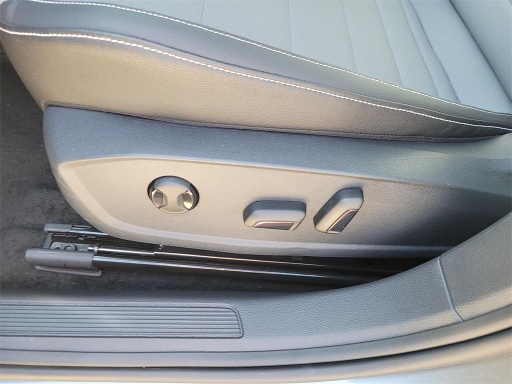 used 2025 Volkswagen Jetta car, priced at $22,656