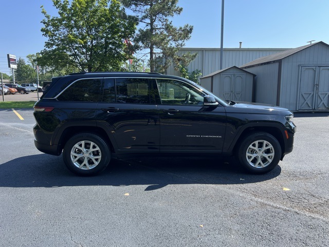 used 2023 Jeep Grand Cherokee car, priced at $30,000