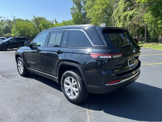 used 2023 Jeep Grand Cherokee car, priced at $30,000