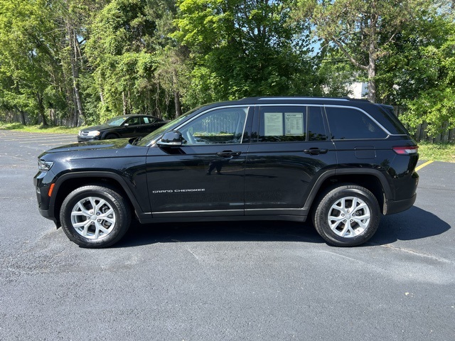 used 2023 Jeep Grand Cherokee car, priced at $30,000