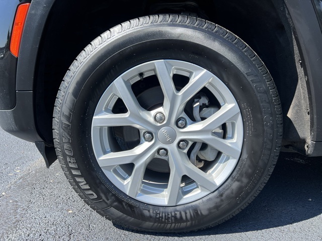 used 2023 Jeep Grand Cherokee car, priced at $30,000