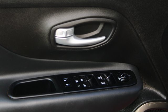 used 2023 Jeep Renegade car, priced at $19,084