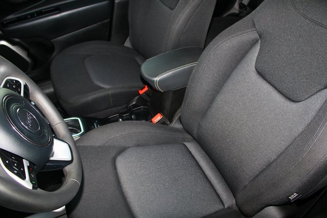 used 2023 Jeep Renegade car, priced at $19,084