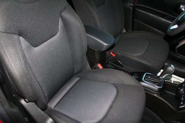 used 2023 Jeep Renegade car, priced at $19,084