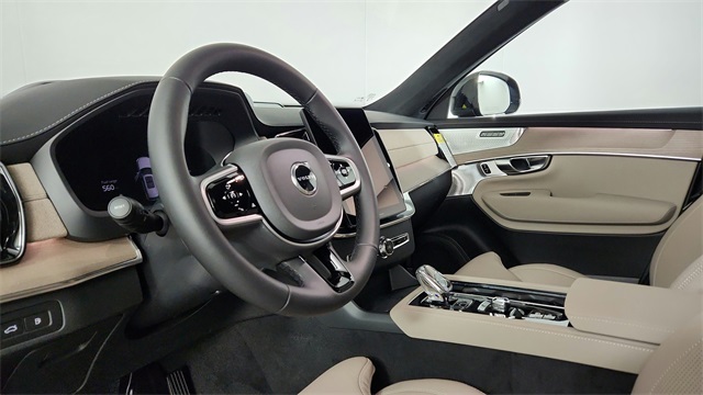 new 2026 Volvo XC90 Plug-In Hybrid car, priced at $92,705