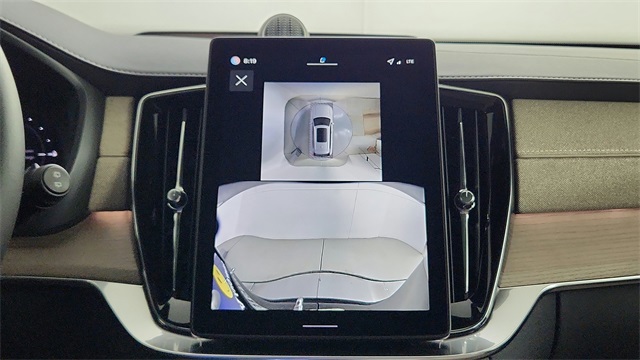 new 2026 Volvo XC90 Plug-In Hybrid car, priced at $92,705