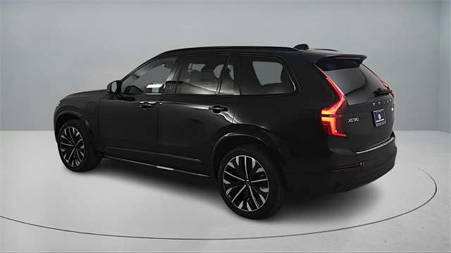 new 2026 Volvo XC90 Plug-In Hybrid car, priced at $92,705