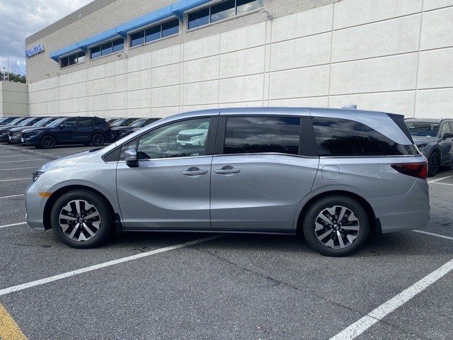 new 2026 Honda Odyssey car, priced at $42,076
