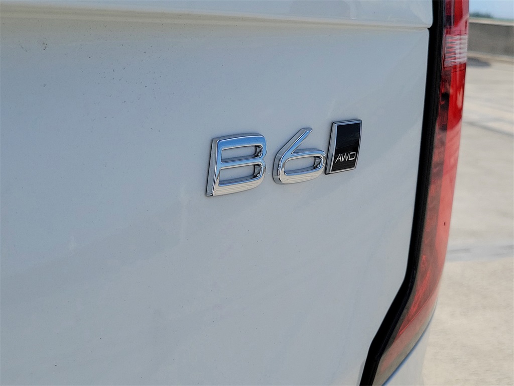 new 2026 Volvo XC90 car, priced at $68,325