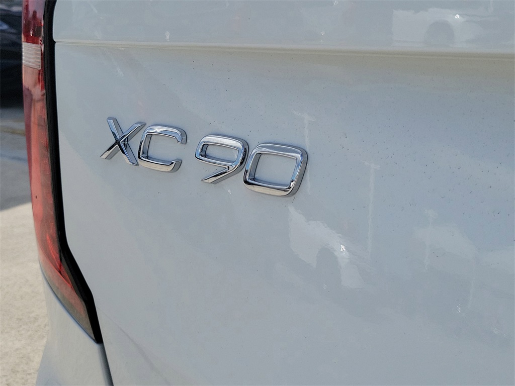 new 2026 Volvo XC90 car, priced at $68,325