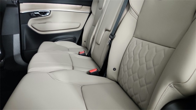 new 2026 Volvo XC90 car, priced at $68,035