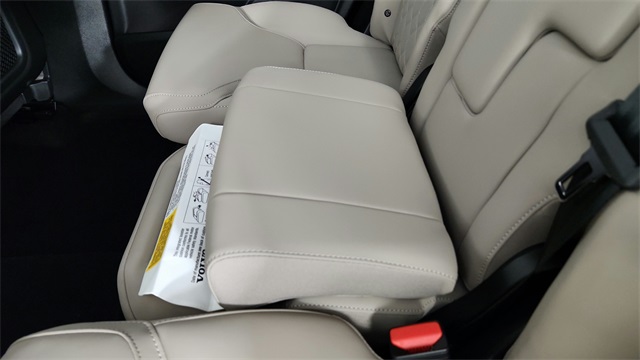 new 2026 Volvo XC90 car, priced at $68,035