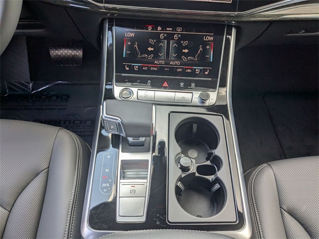new 2025 Audi Q7 car, priced at $72,080
