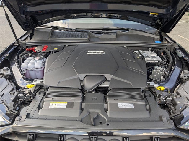 new 2025 Audi Q7 car, priced at $72,080