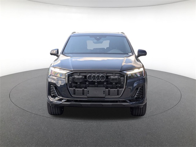 new 2025 Audi Q7 car, priced at $72,080