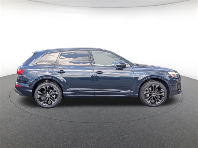 new 2025 Audi Q7 car, priced at $72,080