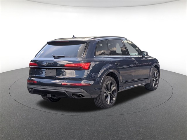 new 2025 Audi Q7 car, priced at $72,080