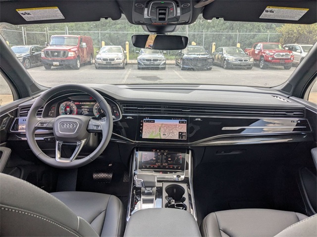 new 2025 Audi Q7 car, priced at $72,080