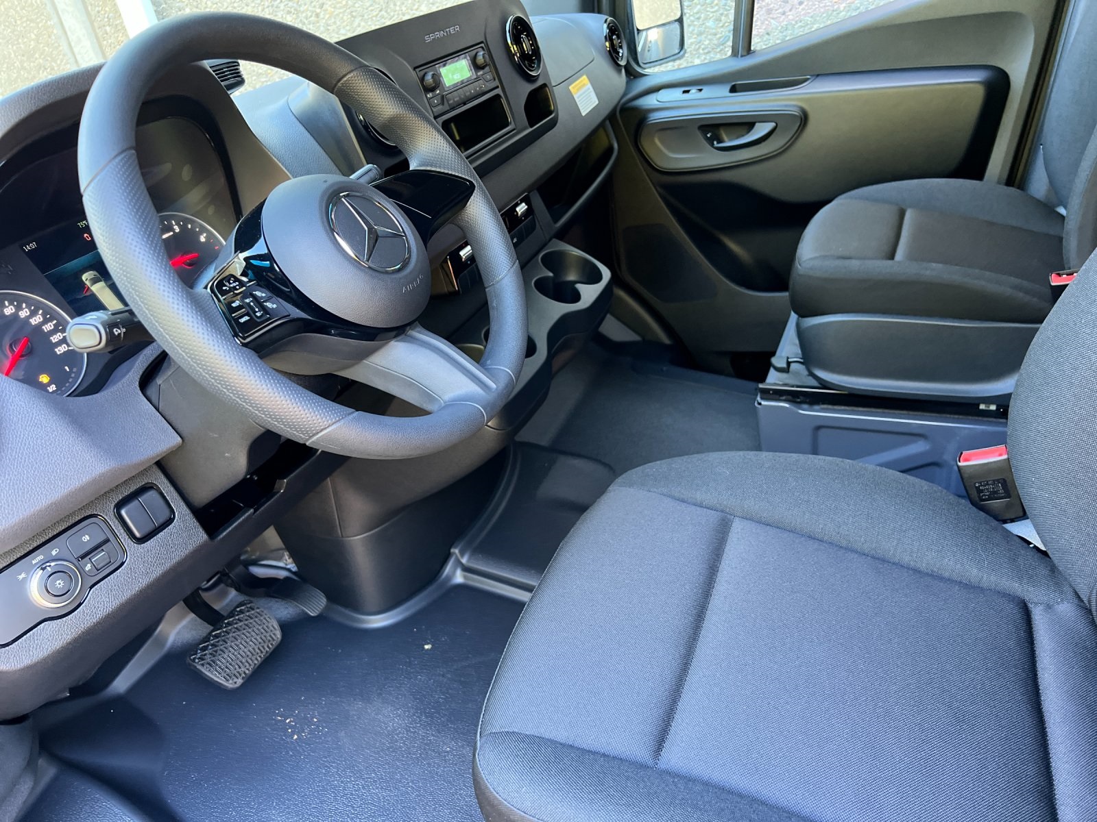 new 2025 Mercedes-Benz Sprinter 2500 car