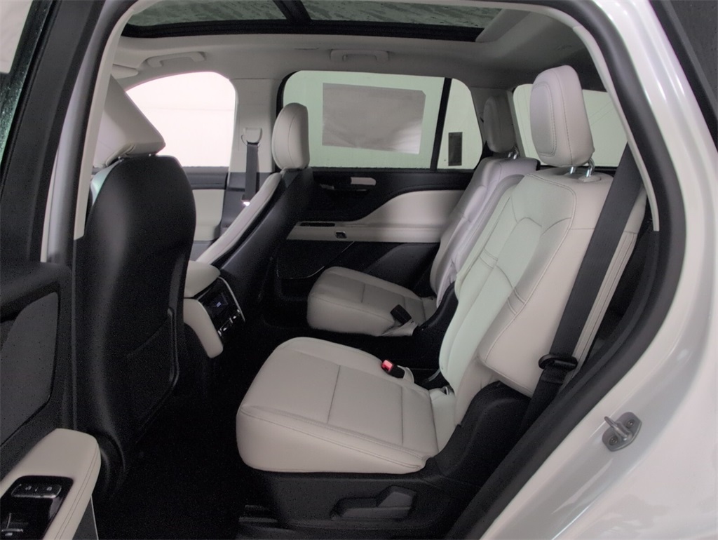 new 2025 Lincoln Aviator car, priced at $60,230