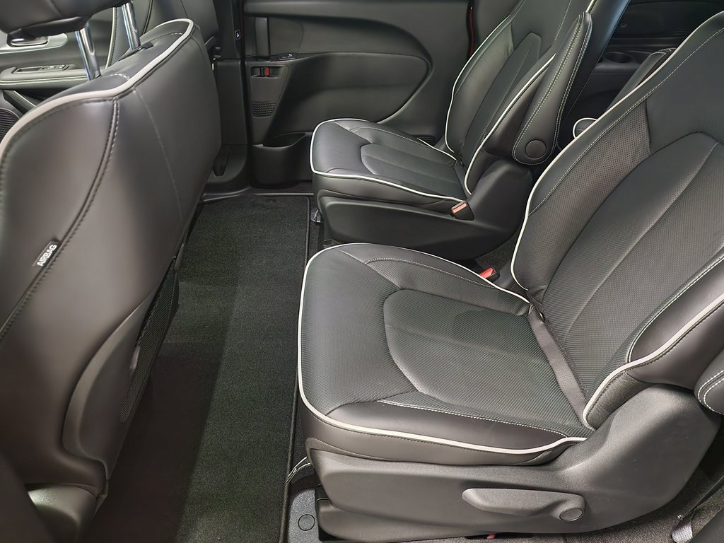 new 2025 Chrysler Pacifica Hybrid car, priced at $43,999
