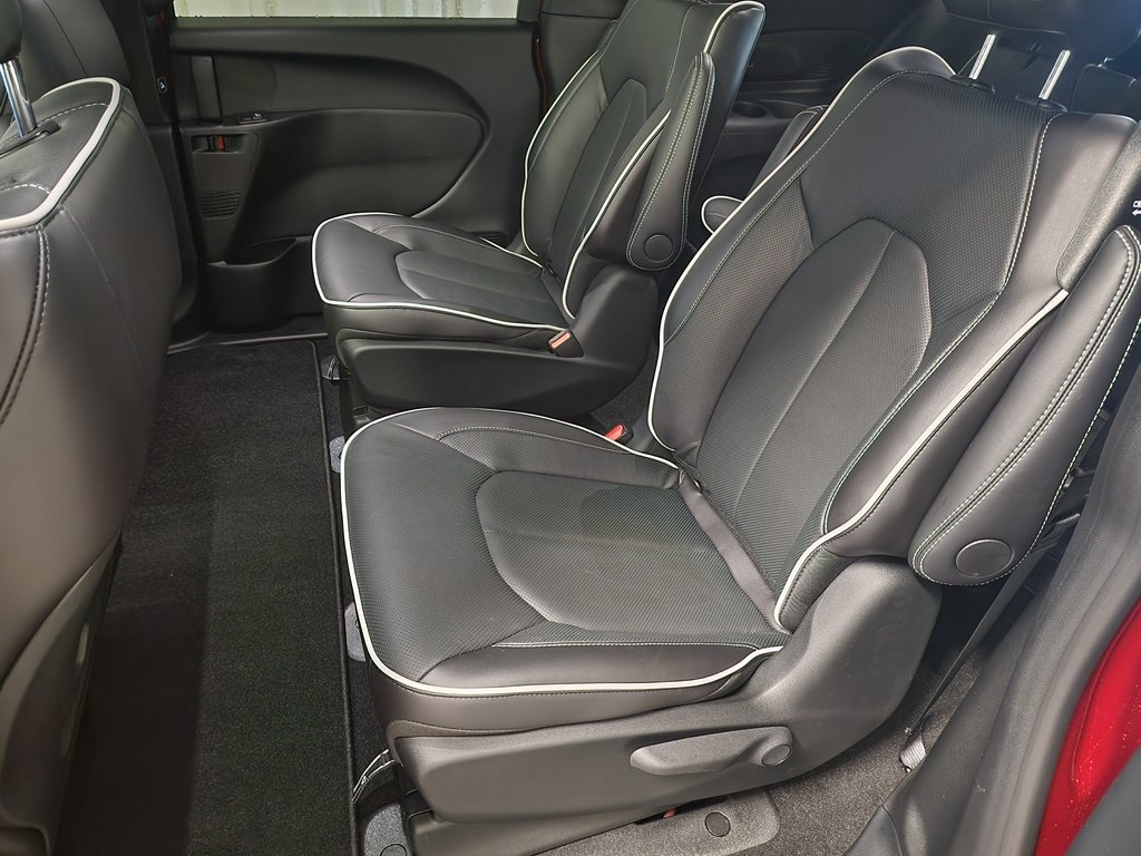 new 2025 Chrysler Pacifica Hybrid car, priced at $43,999