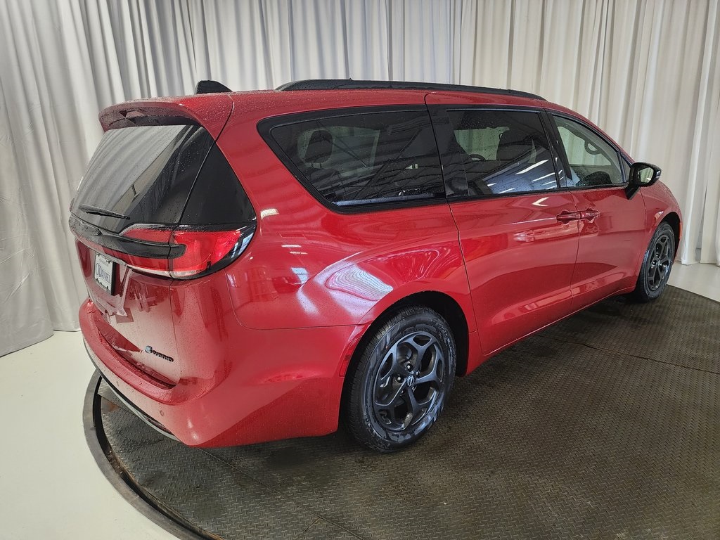 new 2025 Chrysler Pacifica Hybrid car, priced at $43,999