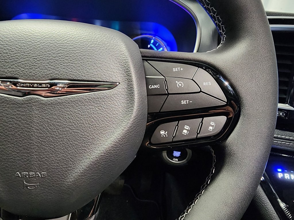 new 2025 Chrysler Pacifica Hybrid car, priced at $43,999