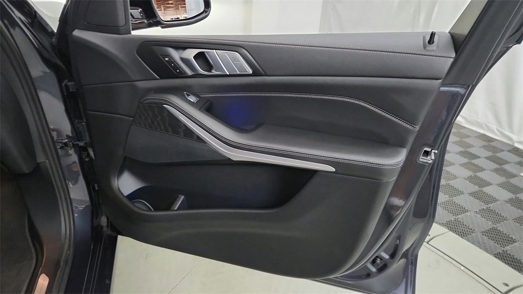 used 2022 BMW X7 car, priced at $40,330