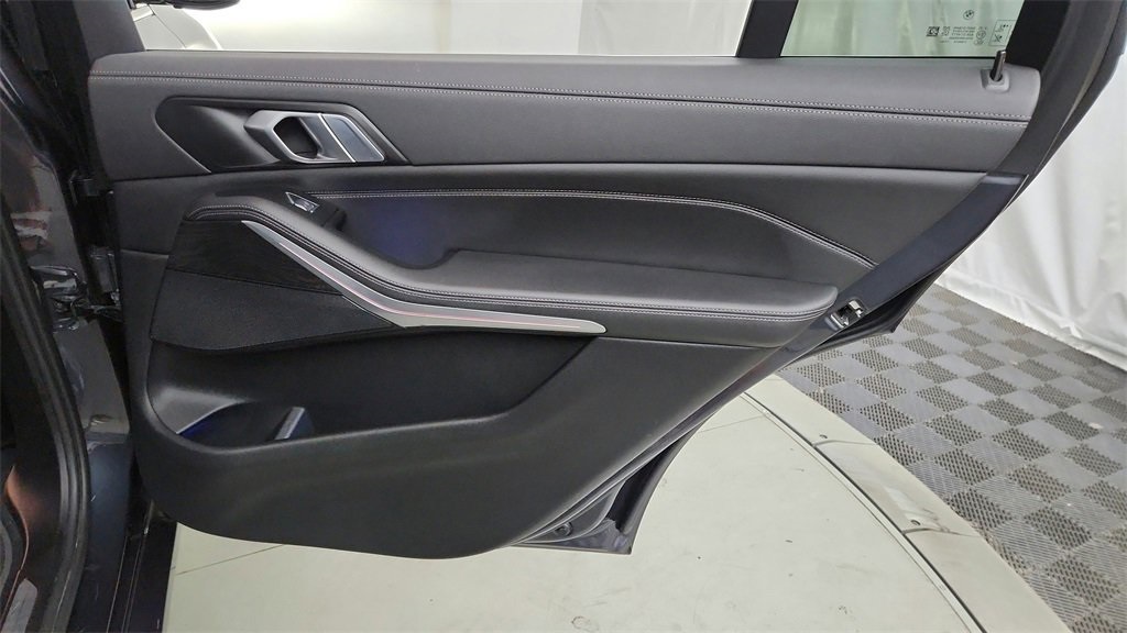 used 2022 BMW X7 car, priced at $40,330