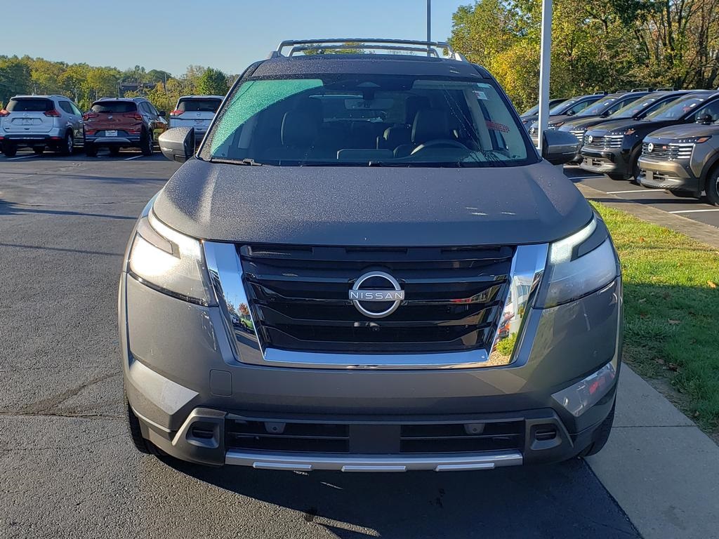 new 2025 Nissan Pathfinder car, priced at $40,728