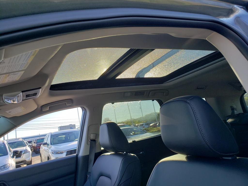 new 2025 Nissan Pathfinder car, priced at $40,728