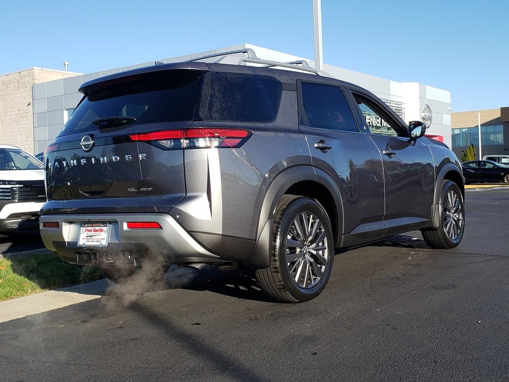 new 2025 Nissan Pathfinder car, priced at $40,728