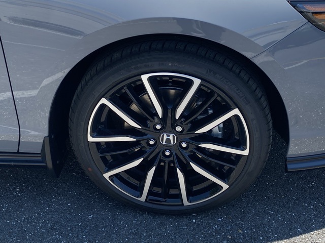 new 2025 Honda Accord Hybrid car, priced at $38,042