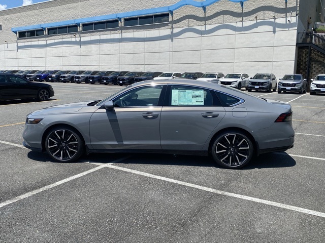 new 2025 Honda Accord Hybrid car, priced at $38,042