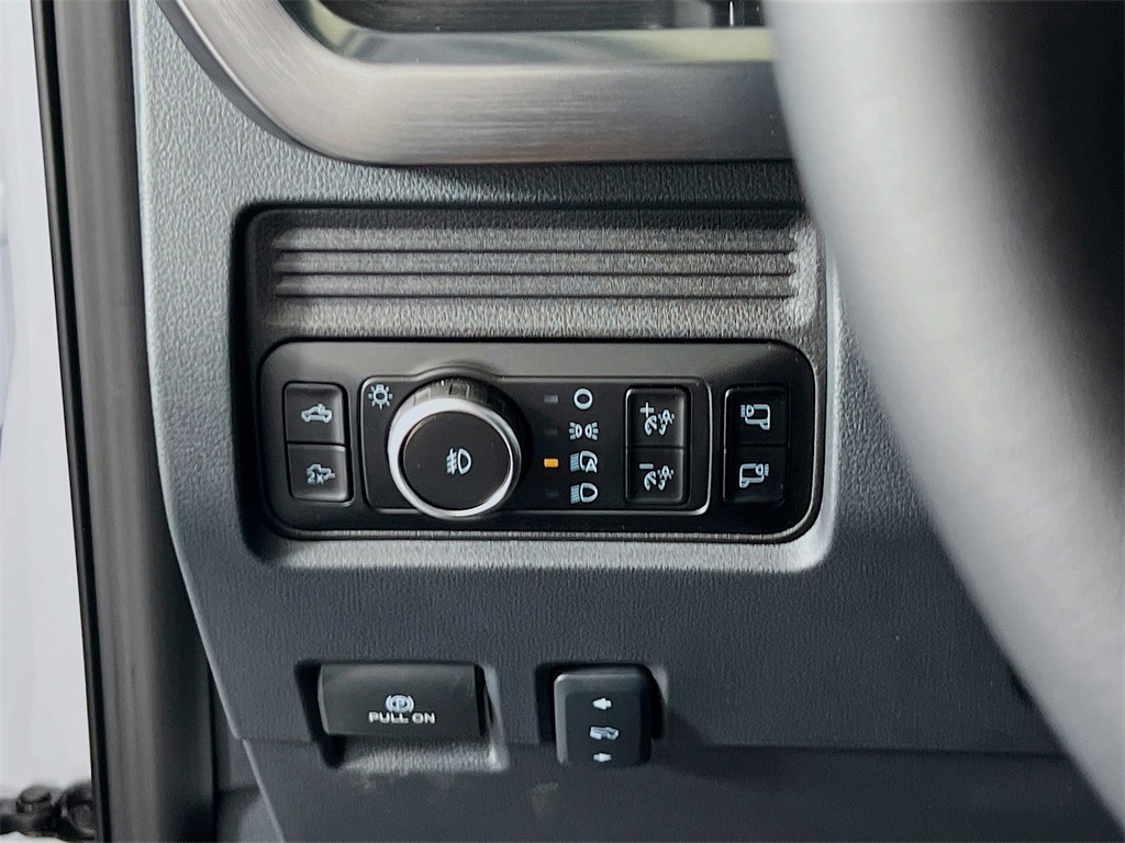 new 2025 Ford F-350SD car, priced at $77,100