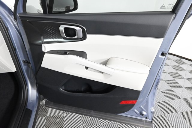 new 2025 Kia Sorento car, priced at $34,803