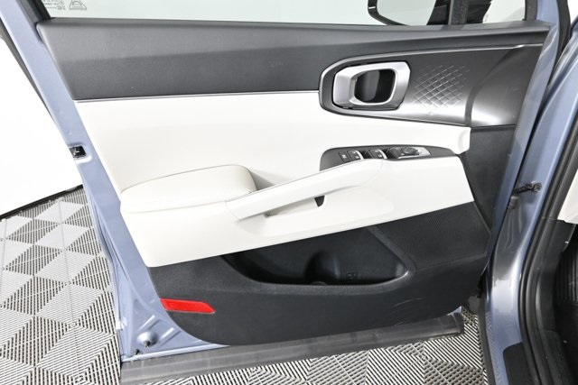 new 2025 Kia Sorento car, priced at $34,803