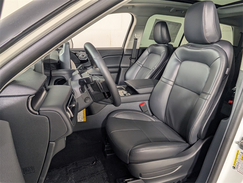 new 2025 Lincoln Aviator car, priced at $63,590