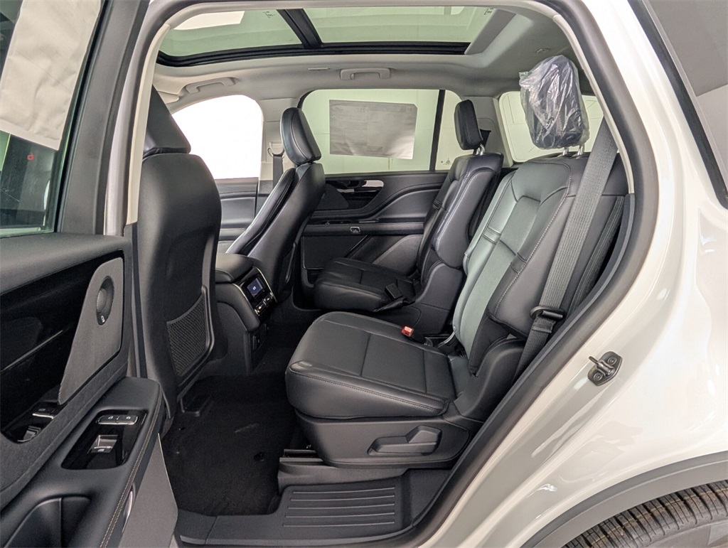 new 2025 Lincoln Aviator car, priced at $63,590