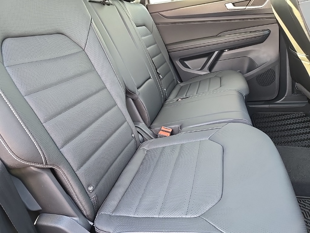 new 2025 Volkswagen Atlas Cross Sport car, priced at $45,536