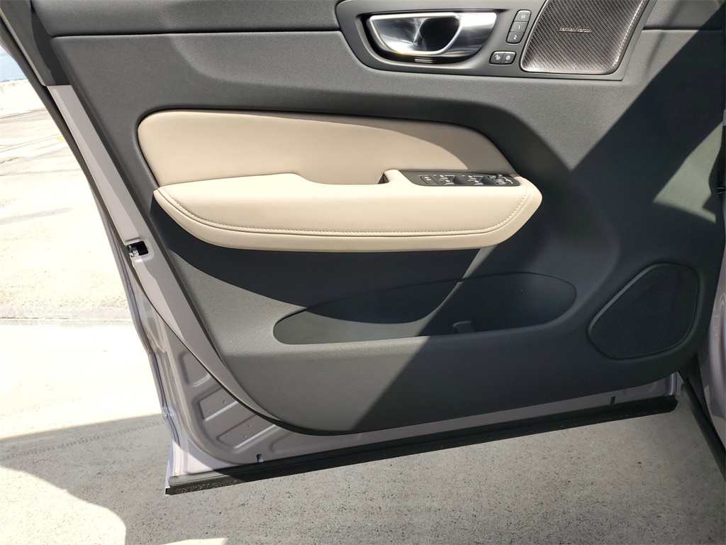 new 2026 Volvo XC60 car, priced at $56,050