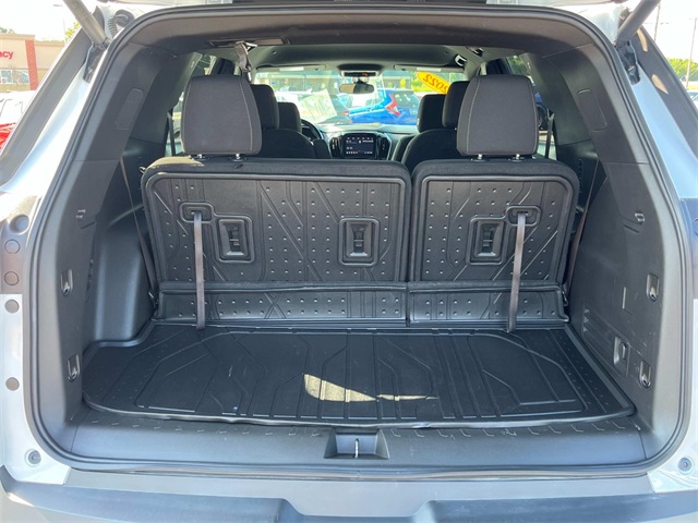 used 2022 Chevrolet Traverse car, priced at $26,288