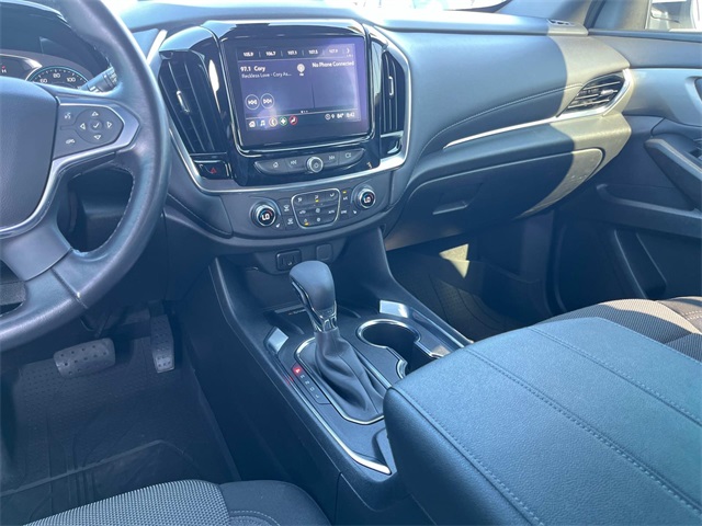 used 2022 Chevrolet Traverse car, priced at $26,288