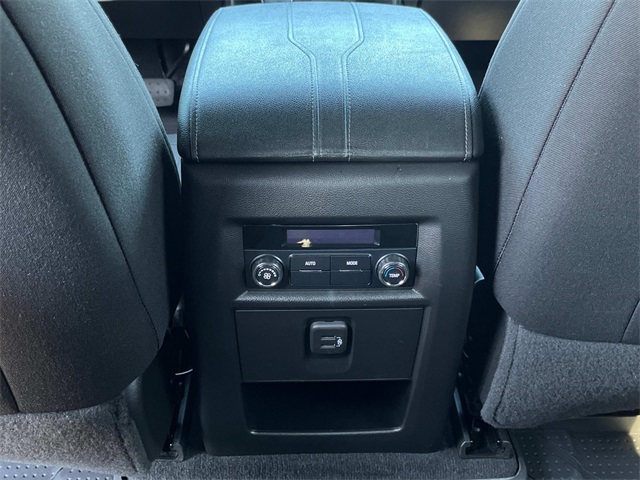 used 2022 Chevrolet Traverse car, priced at $26,288