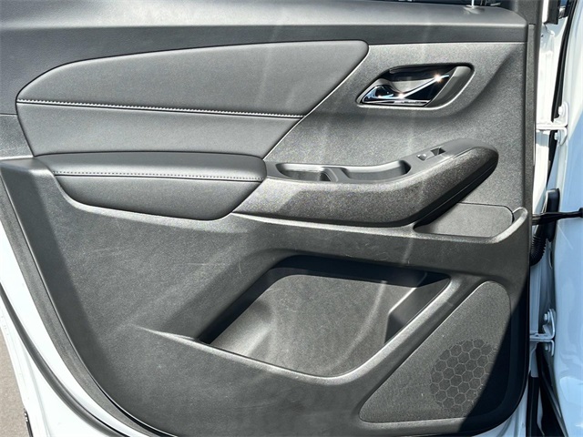 used 2022 Chevrolet Traverse car, priced at $26,288