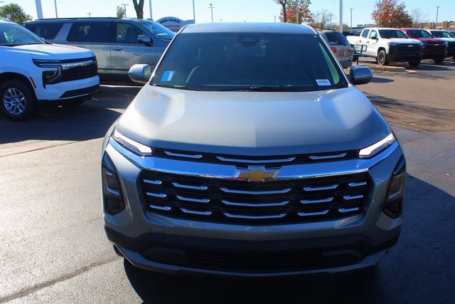 new 2026 Chevrolet Equinox car, priced at $32,545