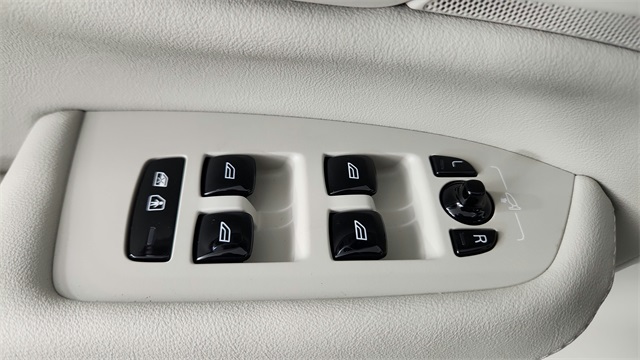 new 2026 Volvo XC90 Plug-In Hybrid car, priced at $85,625