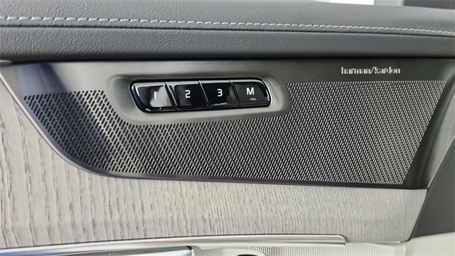 new 2026 Volvo XC90 Plug-In Hybrid car, priced at $85,625