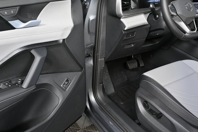 new 2026 Volkswagen Tiguan car, priced at $38,451